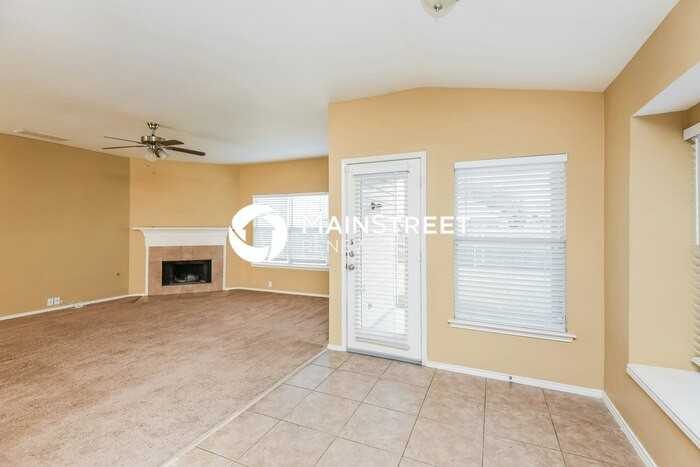 8421 Beaufort Ct - Photo 6 of 16