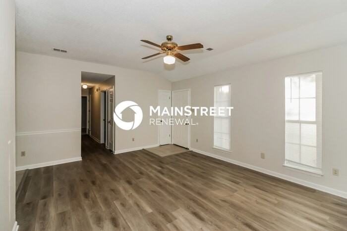 2563 Country Trail Dr - Photo 5 of 16