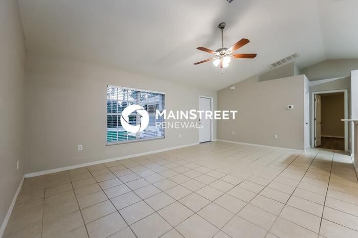 2904 Wanda Ave S - Photo 3 of 16