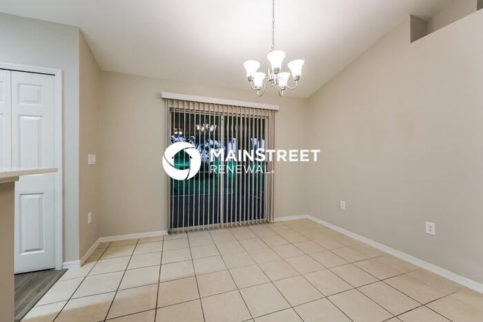 2904 Wanda Ave S - Photo 4 of 16