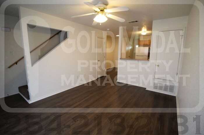 4410 Alan Kent Dr #B - Photo 3 of 22