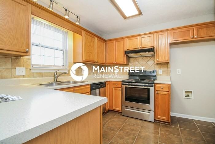 934 Lavergne Ln - Photo 7 of 17