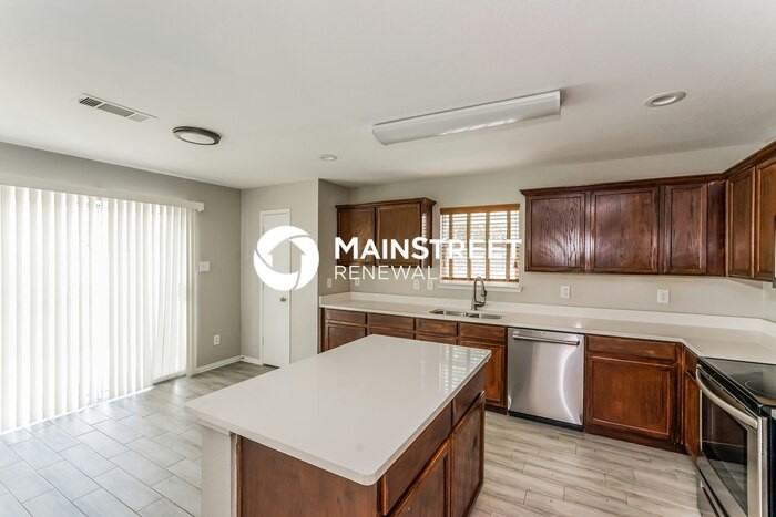 123 Harvest Hill Ln - Photo 4 of 15