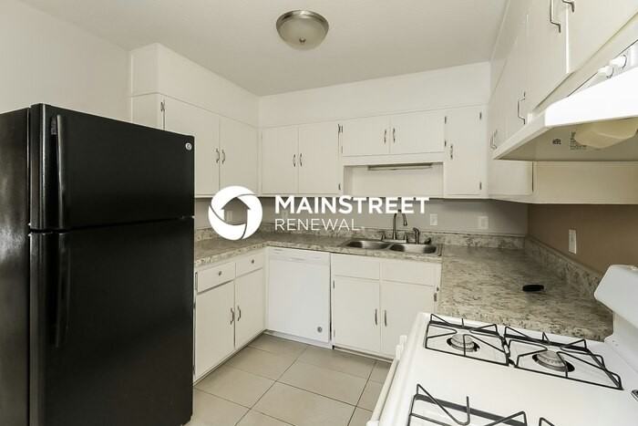 7025 Winkfield Pl - Photo 6 of 16