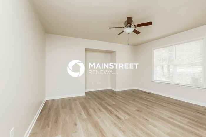 810 S Hillcrest Rd - Photo 4 of 17