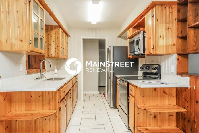 1010 N Lavon Ave - Photo 7 of 16