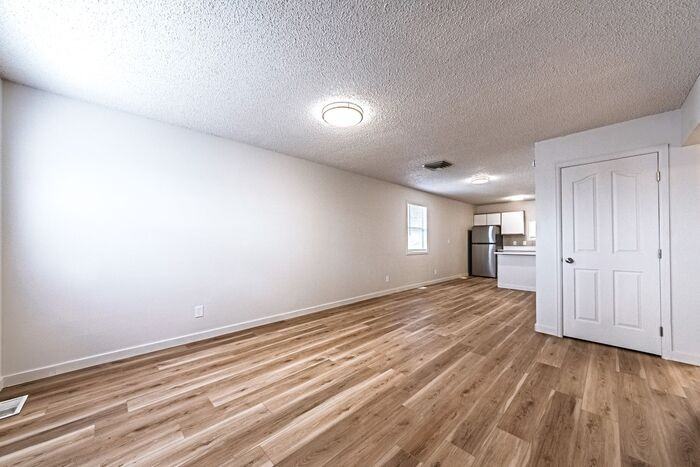 1415 Anita St #1415 - Photo 7 of 17