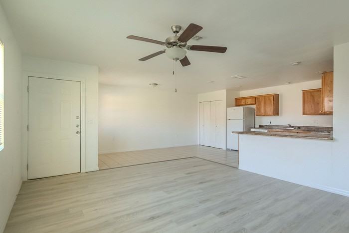 2413 Tremont Ave #B3 - Photo 5 of 27