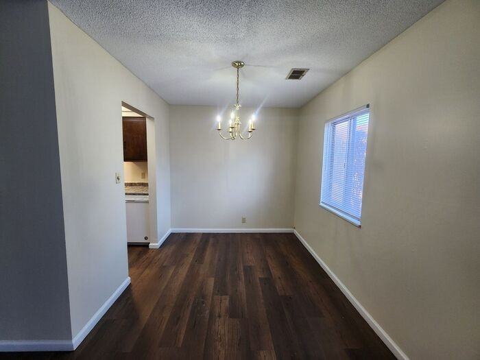 400 S 29th St #F - Photo 7 of 12