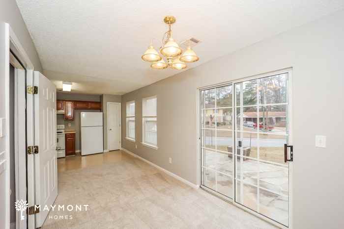 1601 Hallmark Hills Dr - Photo 6 of 12