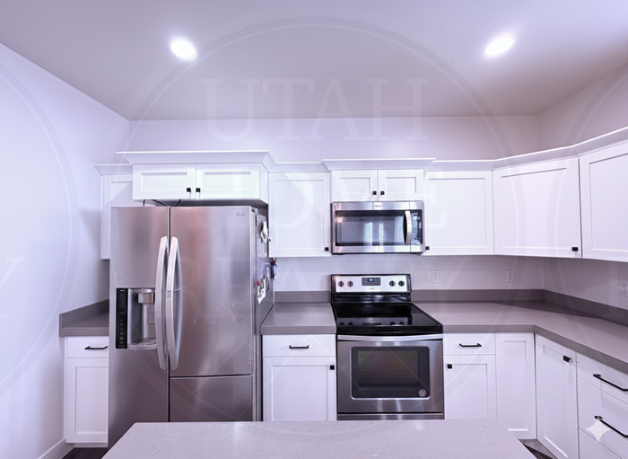 441 E 260 N - Photo 7 of 38