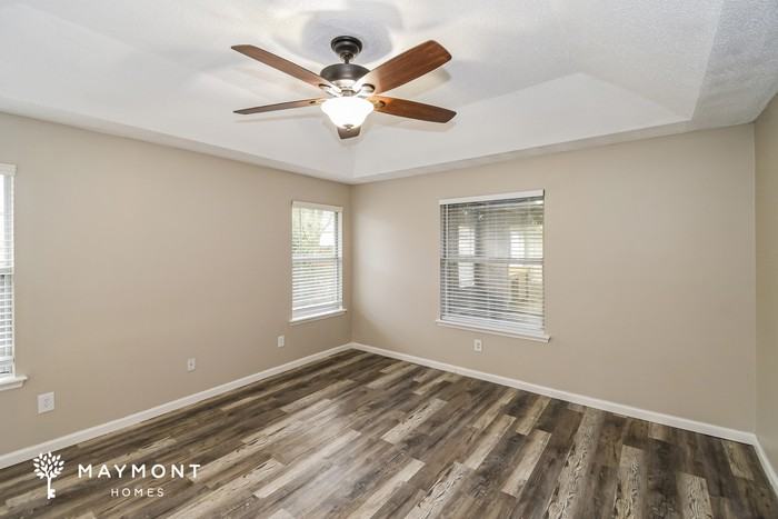 305 Tara Glenn Ln - Photo 7 of 11