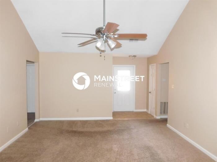 7816 Lake Cross Dr E - Photo 6 of 18