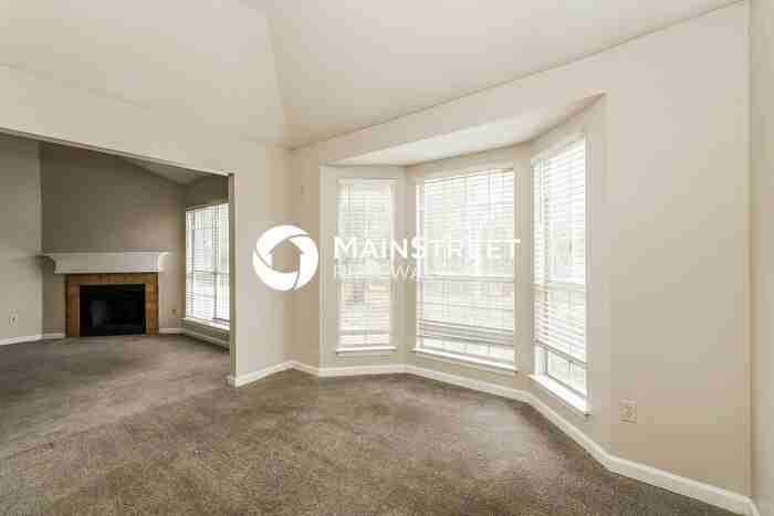 7816 Lake Cross Dr E - Photo 7 of 18