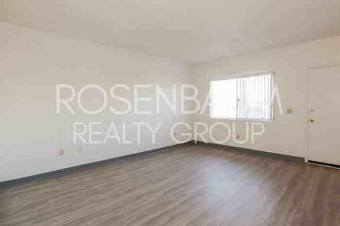 1518 E Hedrick Dr #D - Photo 3 of 16