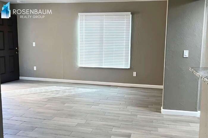 2145 N Bell Ave - Photo 3 of 9