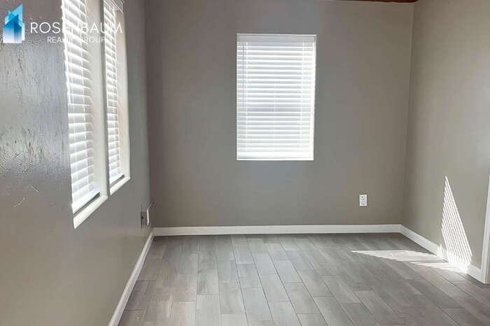 2145 N Bell Ave - Photo 5 of 9