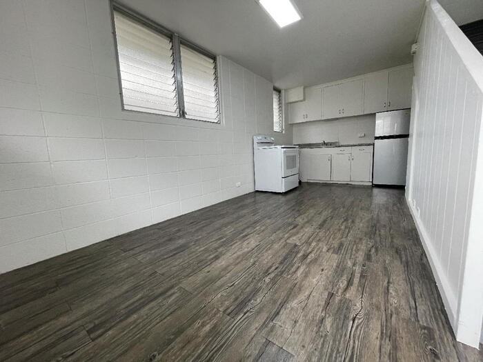 1259 Matlock Ave #3 - Photo 3 of 5