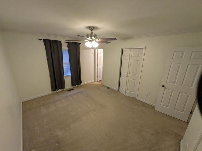 2645 2nd St Ne - Photo 6 of 12