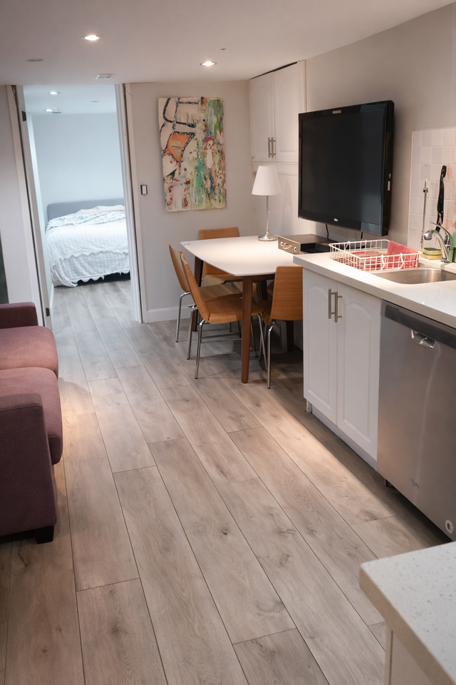 The Queensway & Sunnyside Ave - Photo 3 of 14