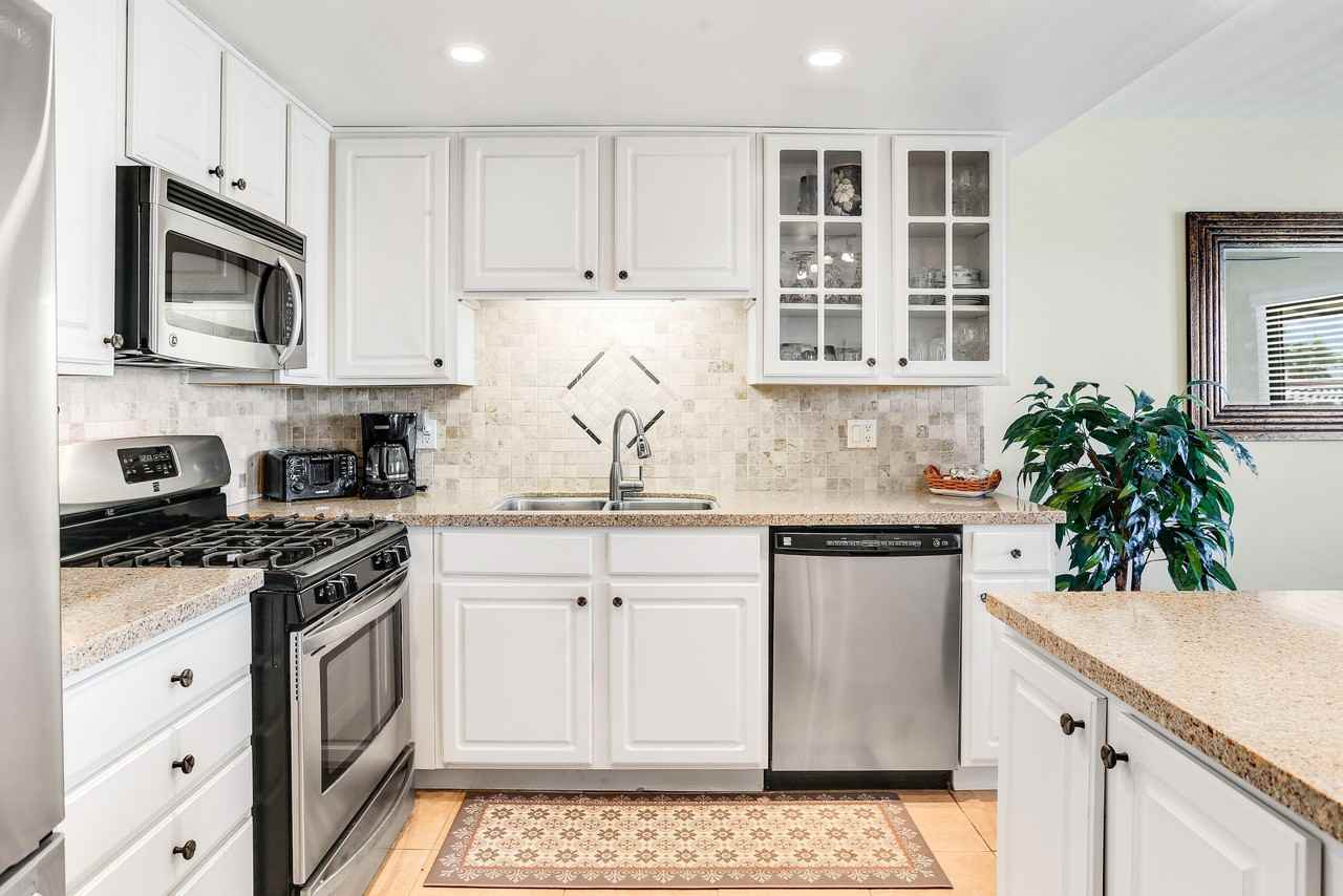 1830 N Mira Loma Way - Photo 4 of 39