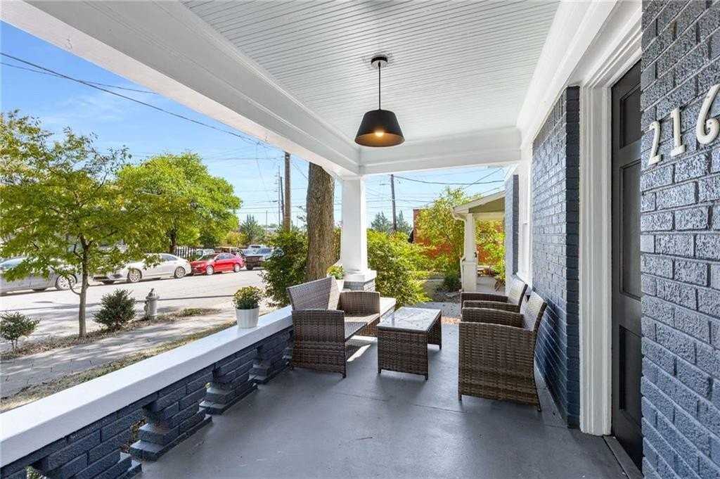 216 Haralson Ave Ne - Photo 3 of 33