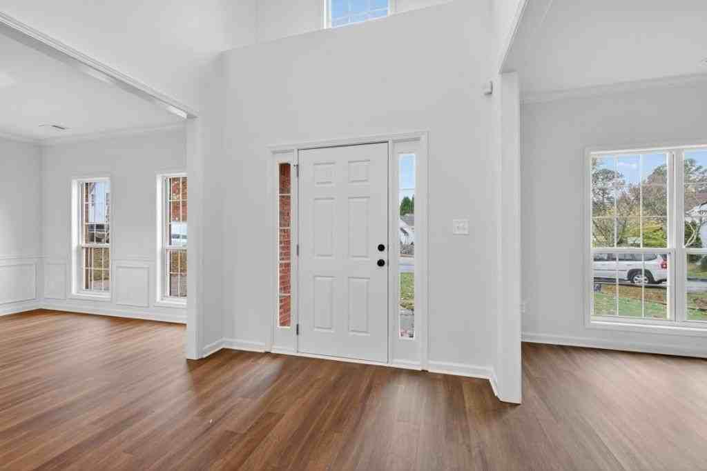 2467 Bittersweet Cir - Photo 3 of 50