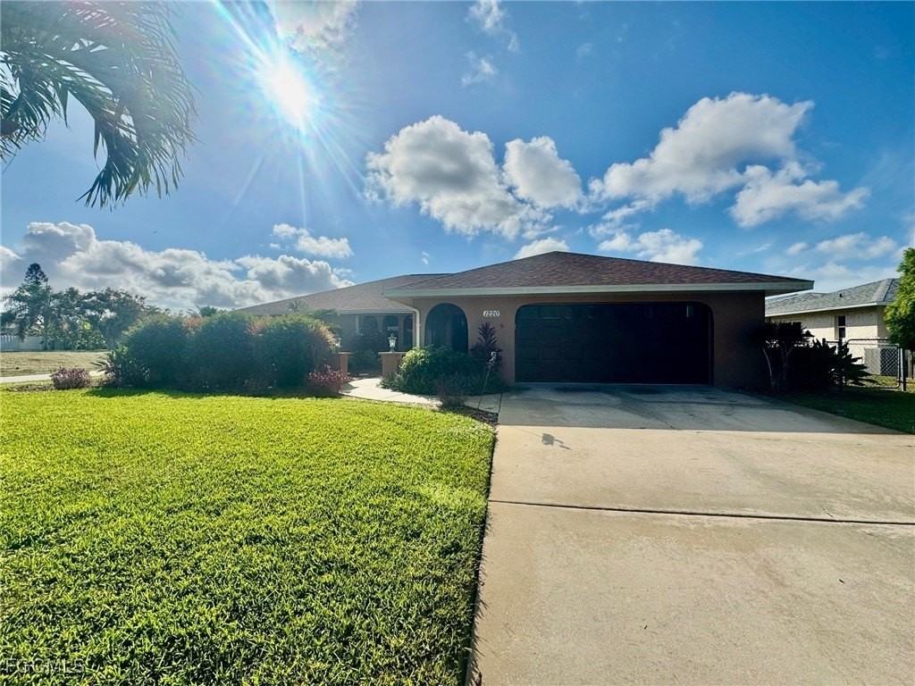 1220 Se 19th Ln - Photo 2 of 31