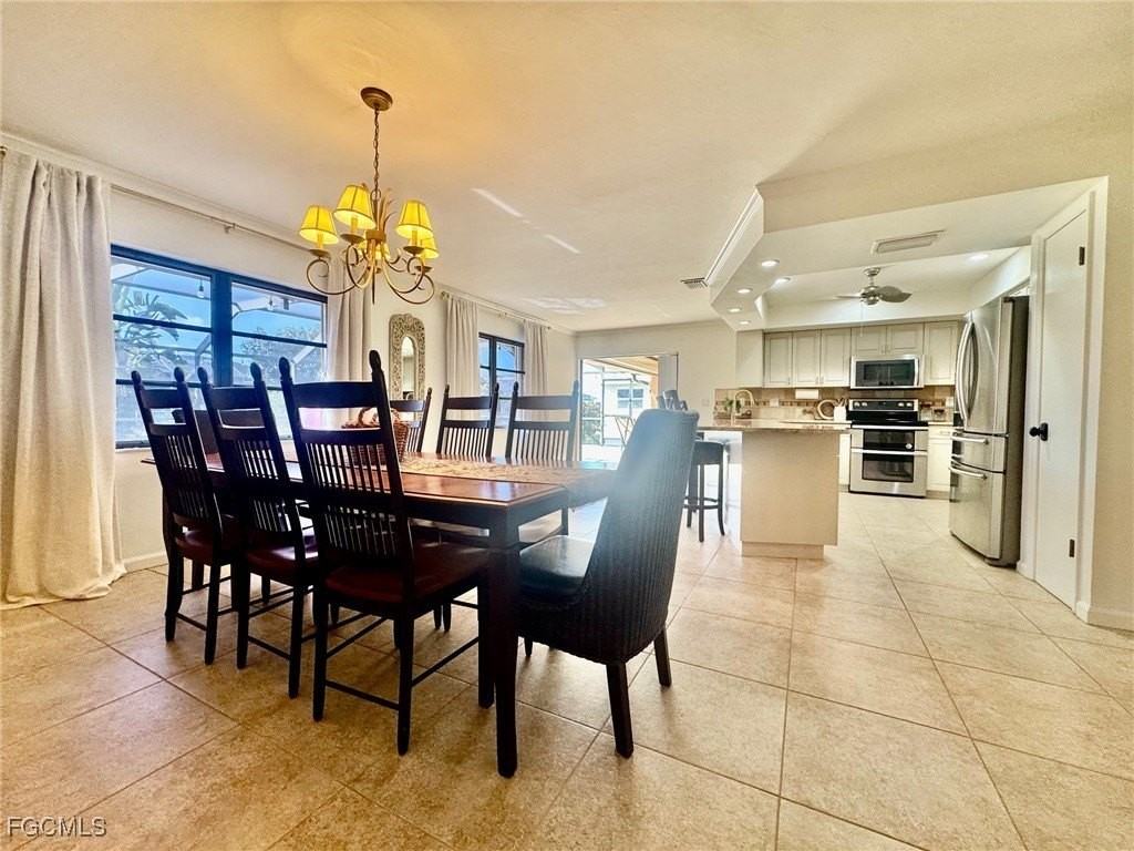 1220 Se 19th Ln - Photo 7 of 31