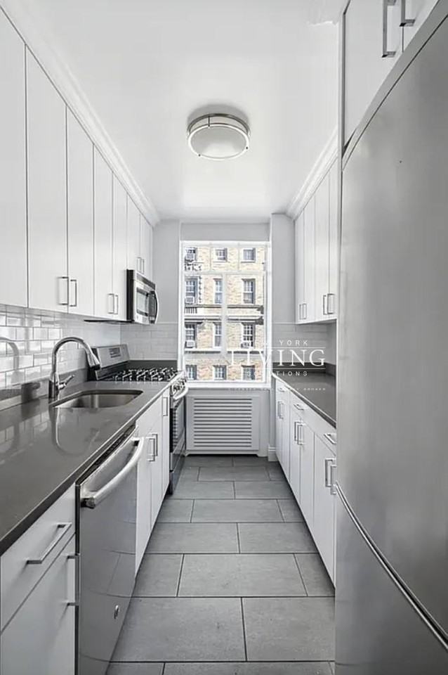 5th Ave #03A - Photo 4 of 8