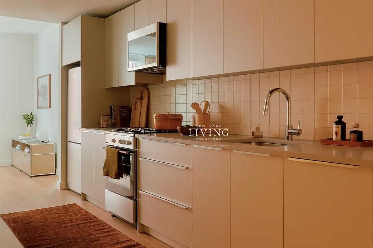 5th Ave #19R - Photo 3 of 12