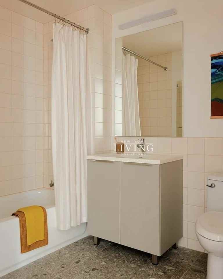 5th Ave #19R - Photo 4 of 12