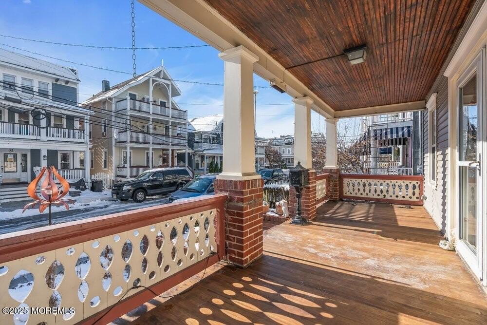 31 Embury Ave - Photo 7 of 50