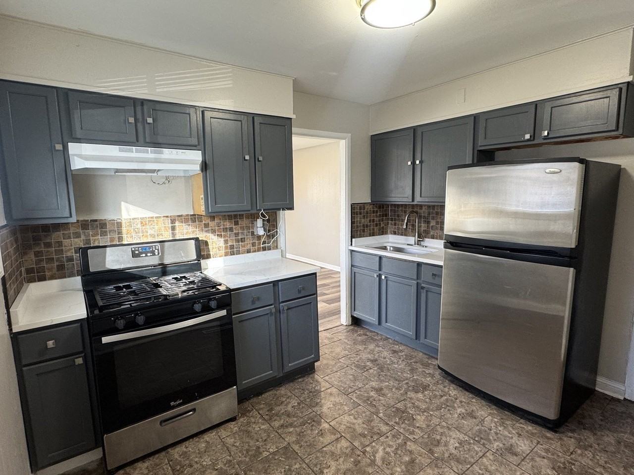 14715 Ellis Ave - Photo 3 of 10