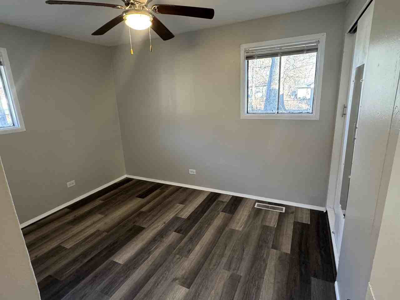 14715 Ellis Ave - Photo 4 of 10