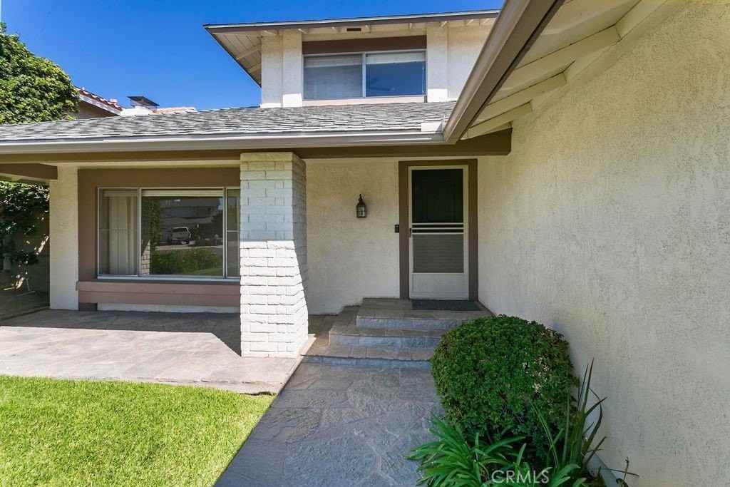 24722 Pallas Way - Photo 3 of 33