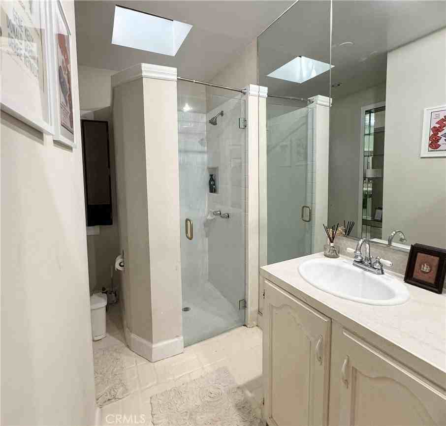 8956 Norma Place Place 1/2 - Photo 7 of 8