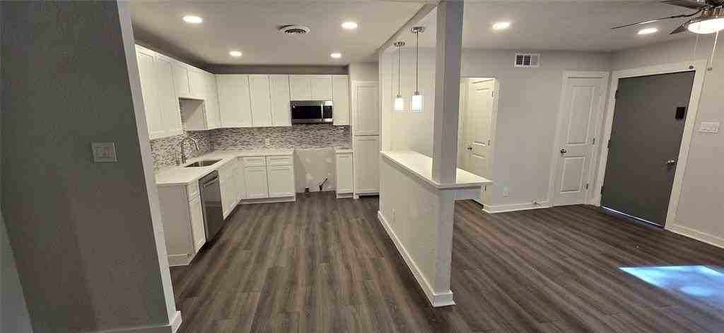 2021 Costa Mesa Dr - Photo 4 of 22