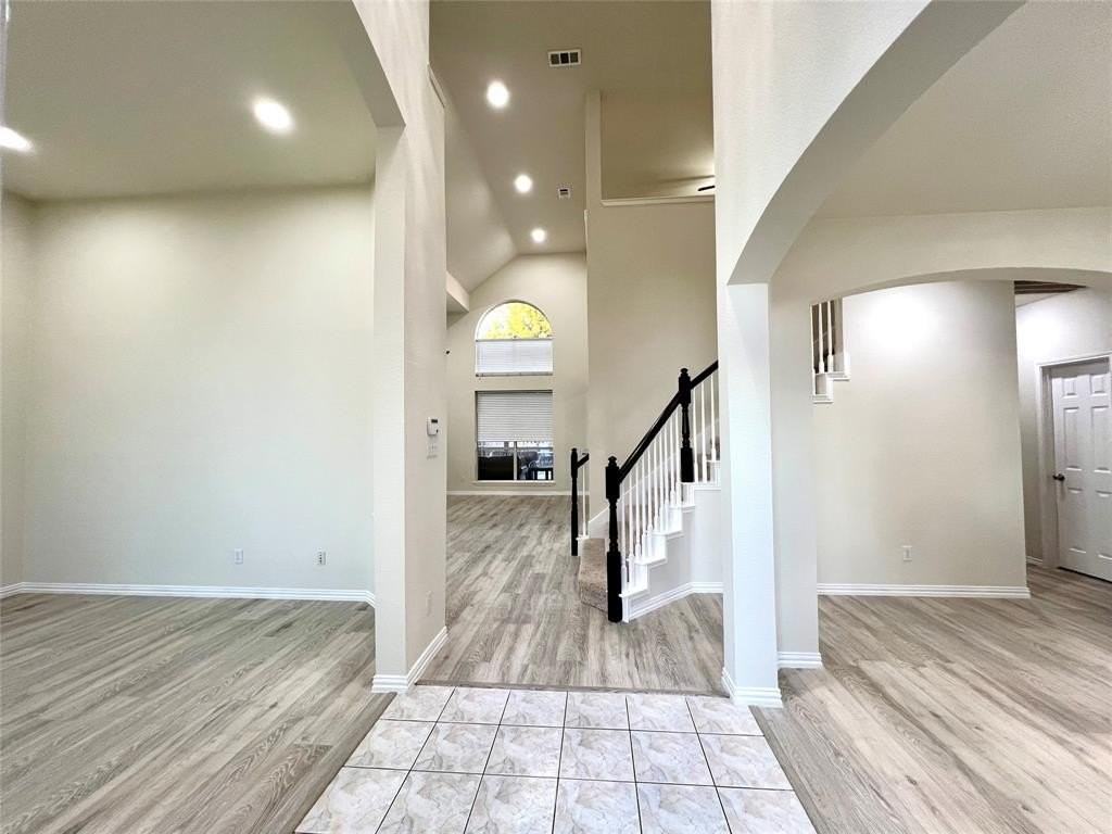 3301 Bluegrass Dr - Photo 2 of 37