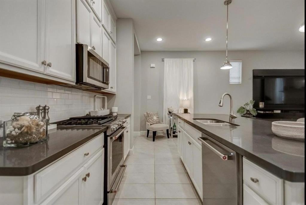 17756 Sage Ln - Photo 3 of 17