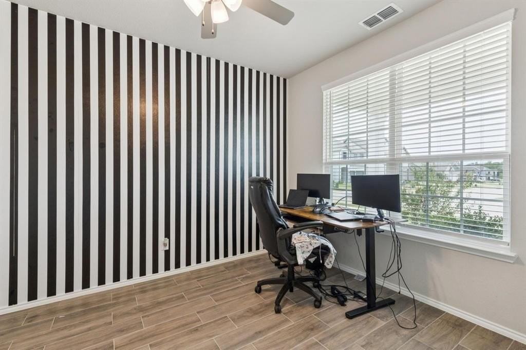 8982 Delway Dr - Photo 3 of 23