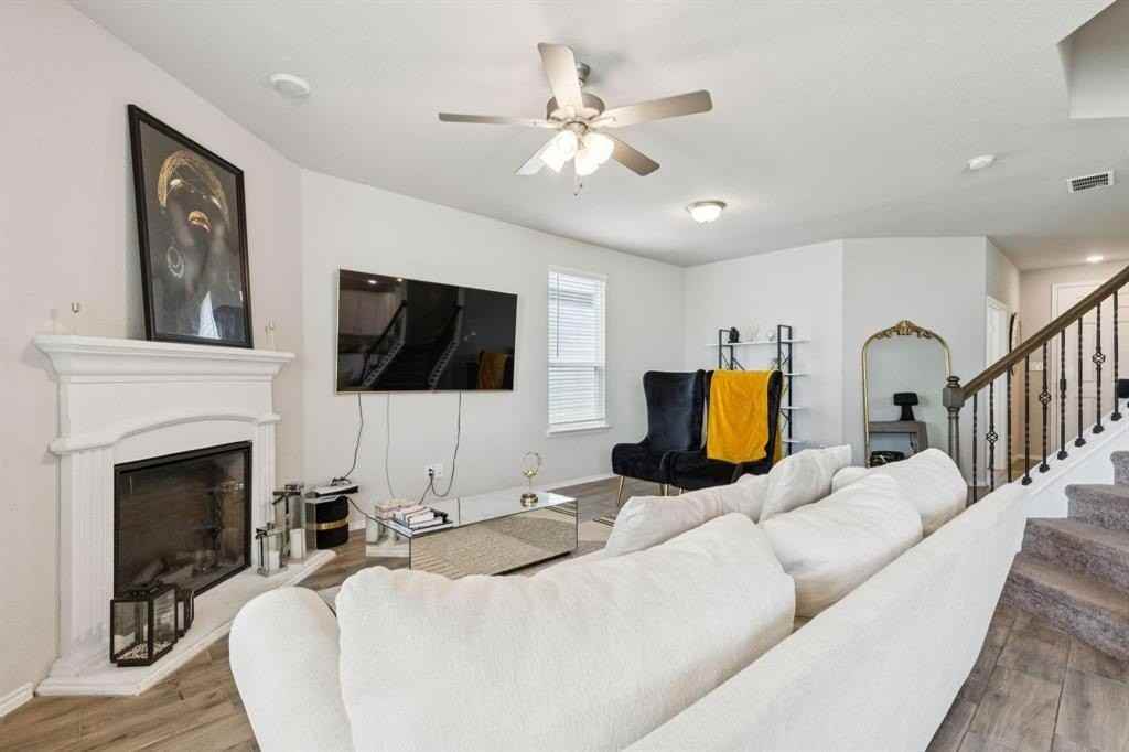 8982 Delway Dr - Photo 5 of 23