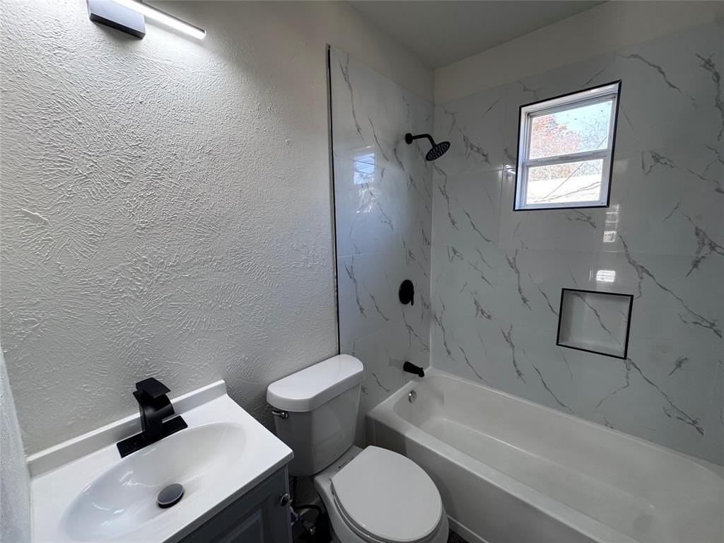 2845 Ruidosa Ave - Photo 4 of 14