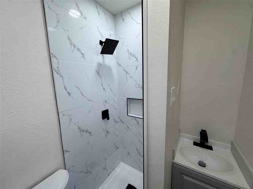 2845 Ruidosa Ave - Photo 6 of 14