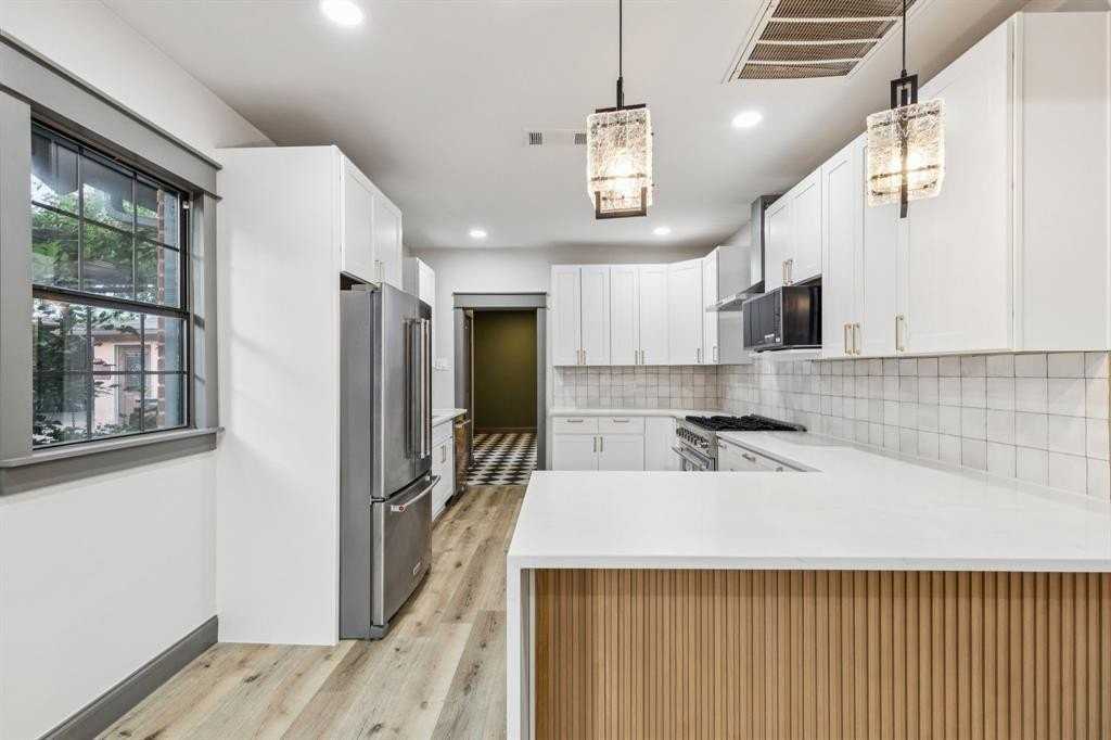 810 S Montclair Ave - Photo 4 of 22