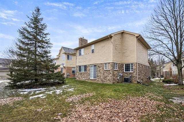 4154 Strathmore Ln - Photo 7 of 43