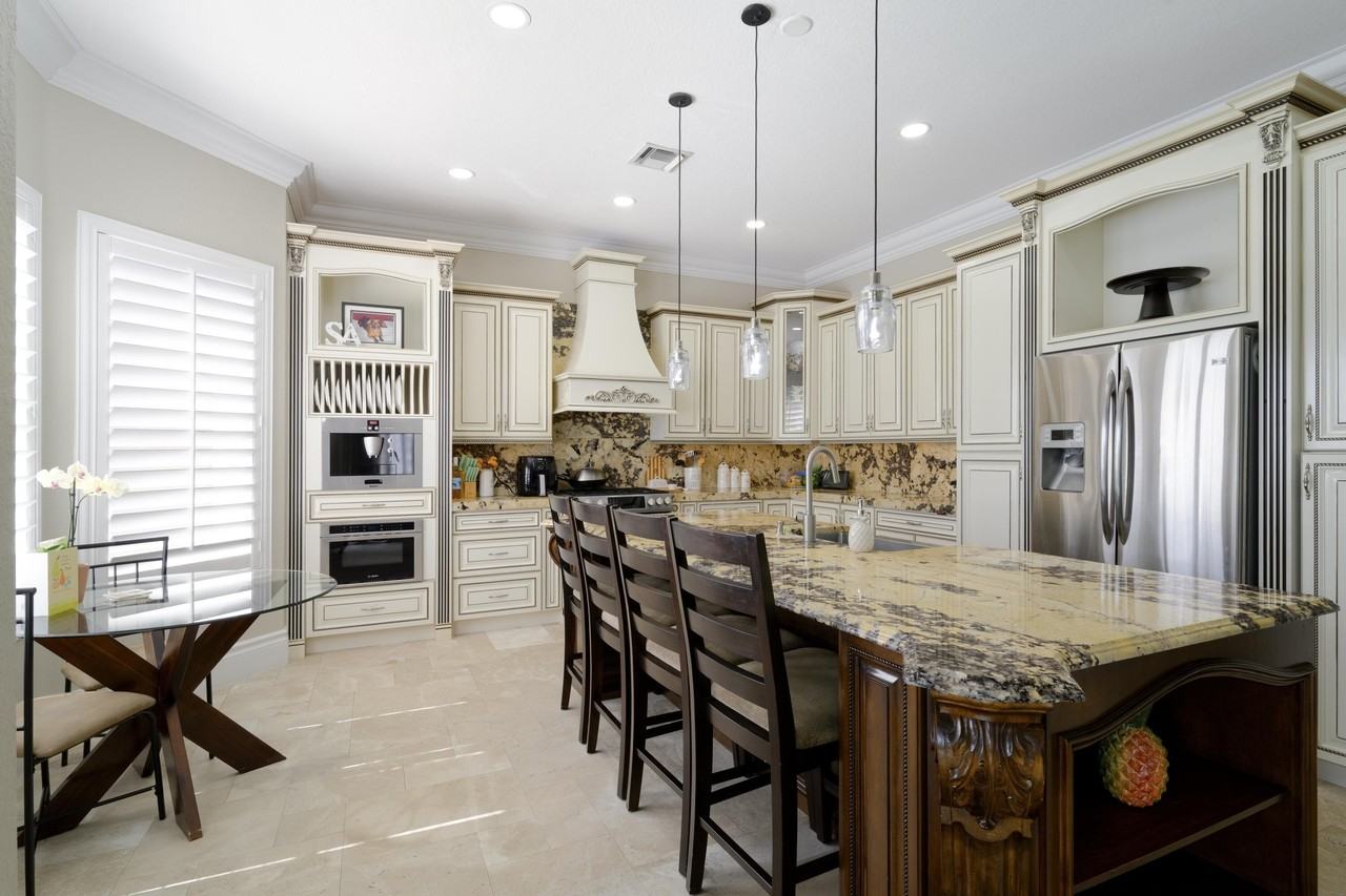 7150 Ivy Crossing Ln - Photo 4 of 31