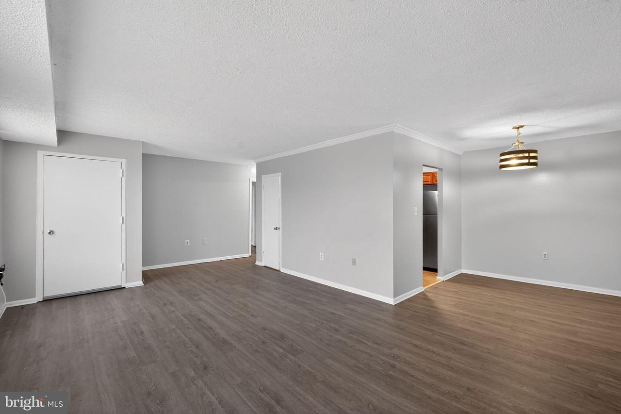 3807 Swann Rd Apt 304 #304 - Photo 4 of 15