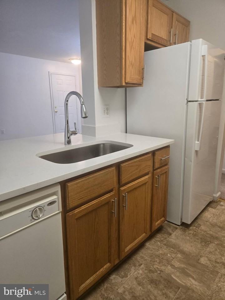 7516 Snowpea Ct Unit H - Photo 4 of 25