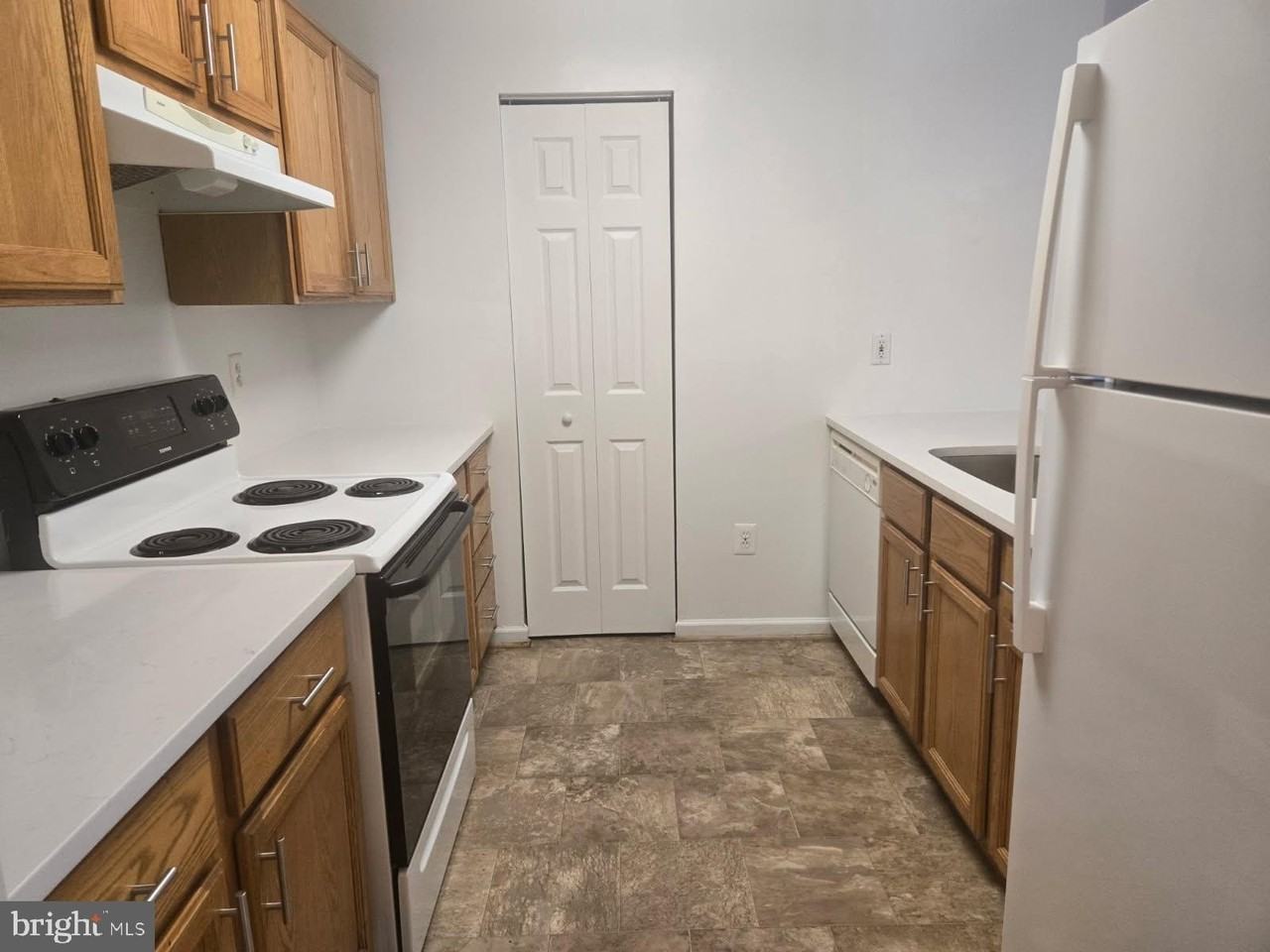 7516 Snowpea Ct Unit H - Photo 5 of 25